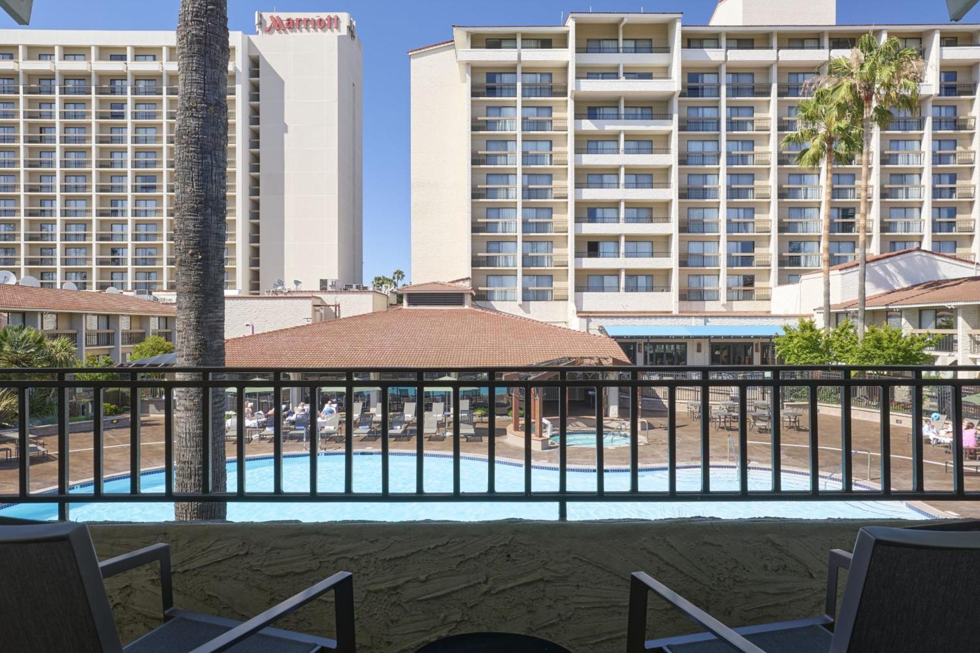 Hotel Santa Clara Marriott Esterno foto